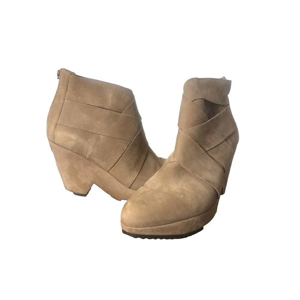 Eileen Fisher Women’s 9 Tan Leather Ankle Boots Wedge Booties Modern Minimalist
